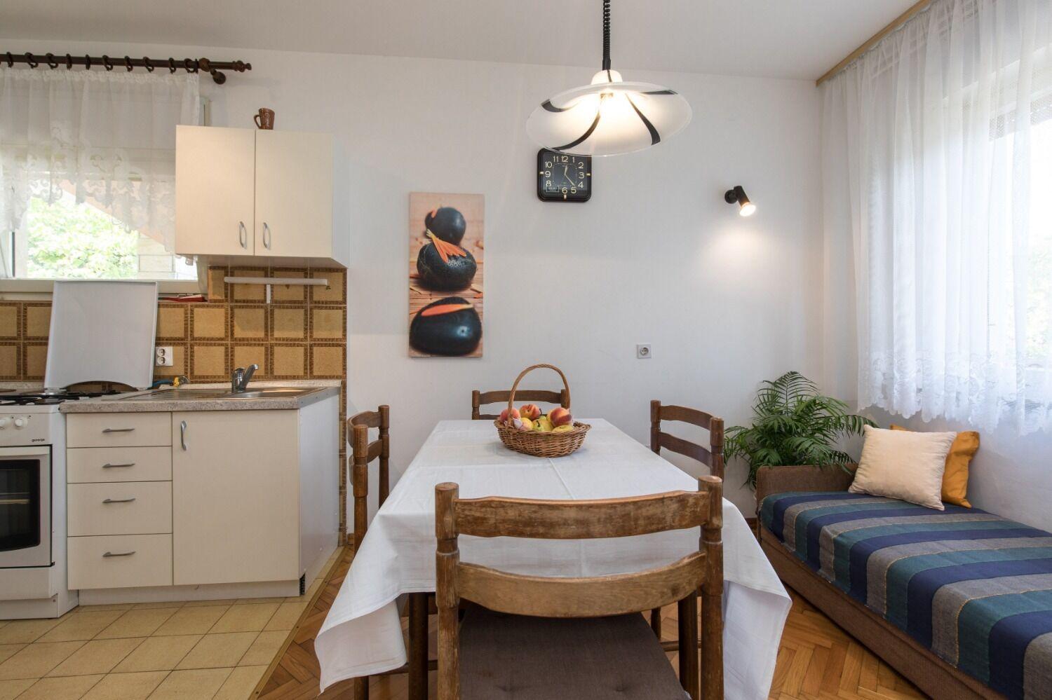 Apartments Kate - 100 M From Beach Malinska Ngoại thất bức ảnh